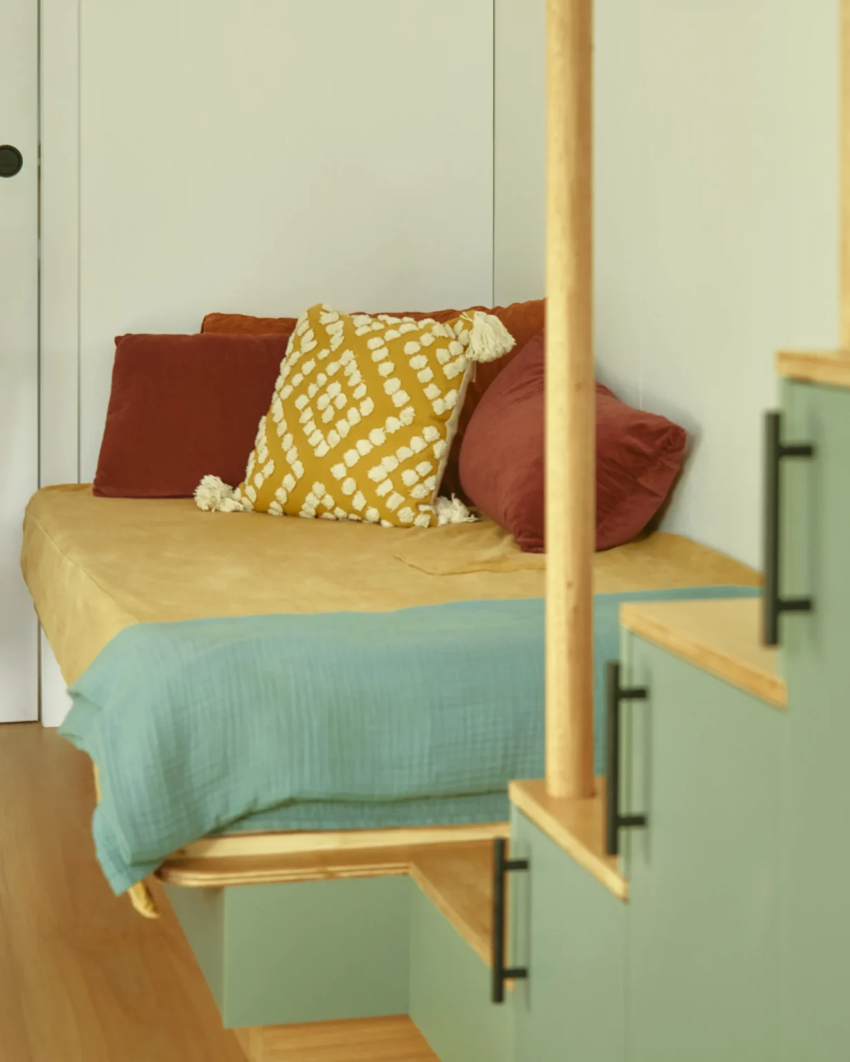 salon mini maison mobile Caladenia Forest Creek Tinies