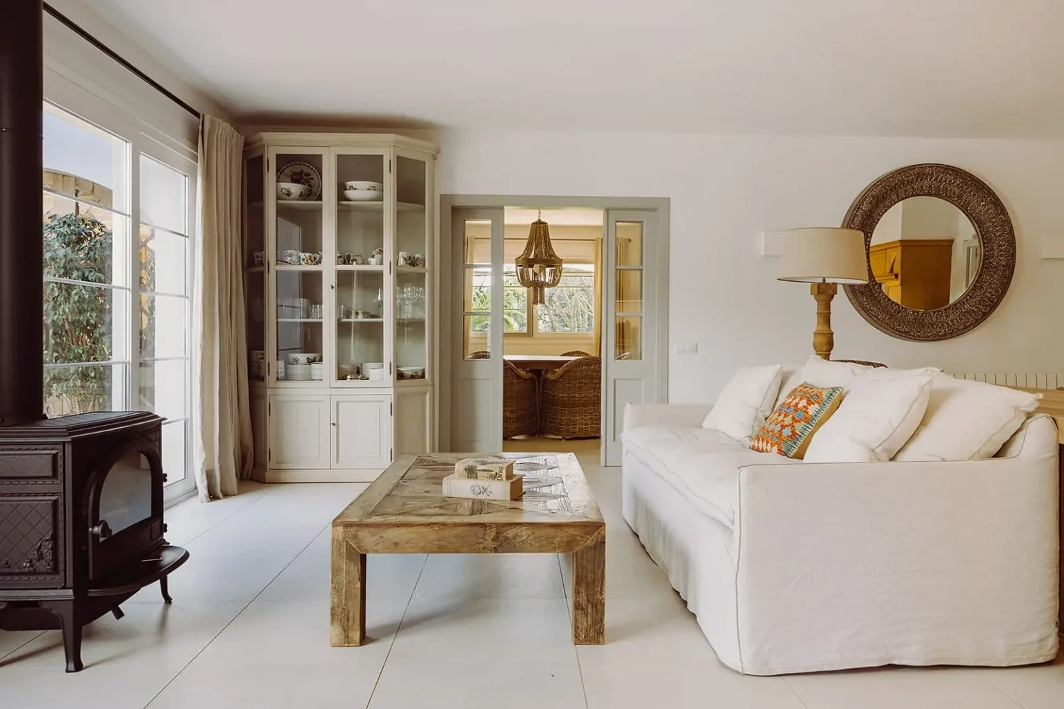 salon maison Minorque avec piscine Can Bia