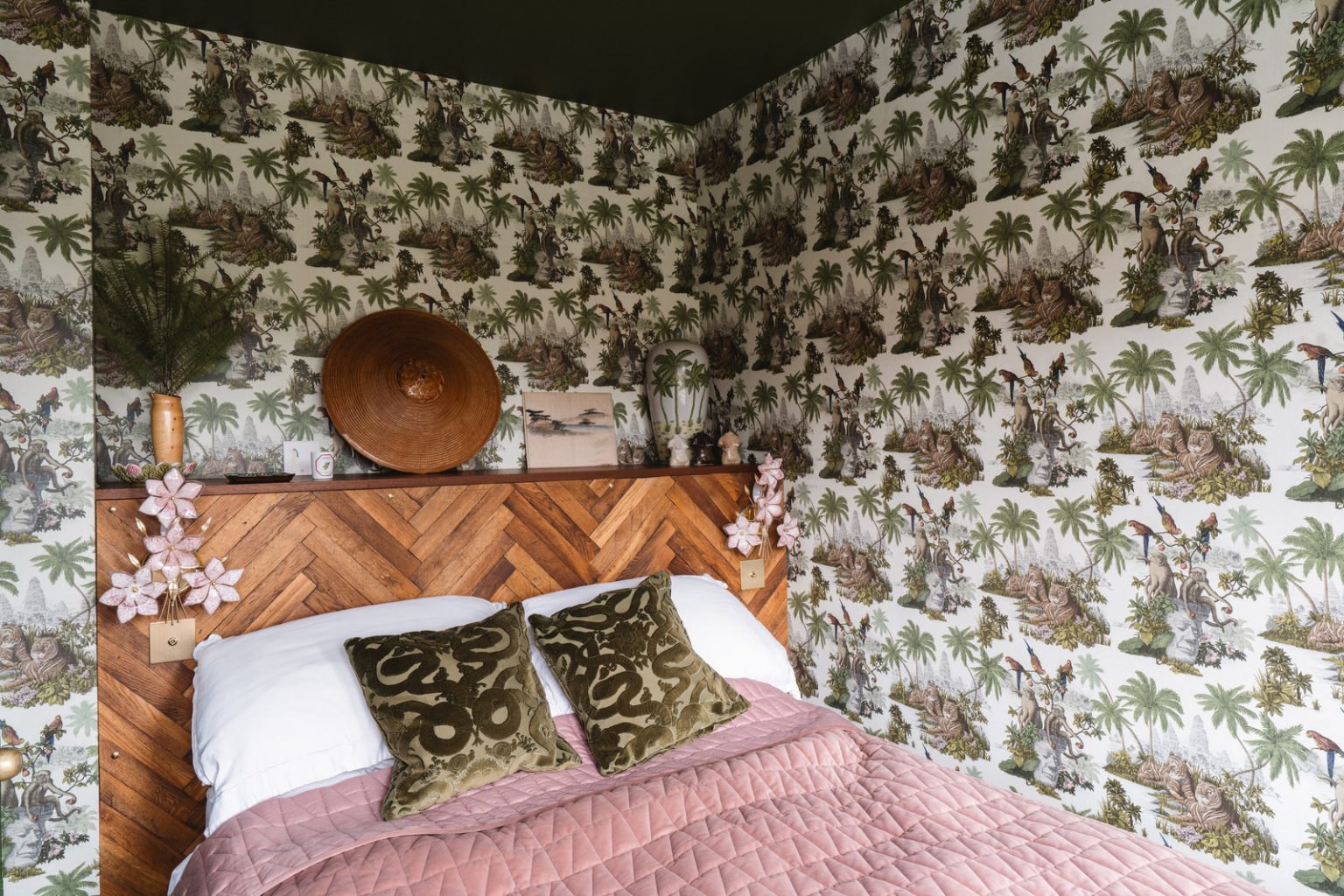 chambre murs papier-peint décoration vintage