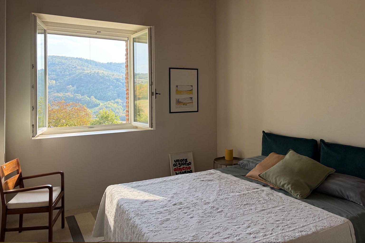 chambre décoration rustique chic maison ancienne rénovée en pierres Italie