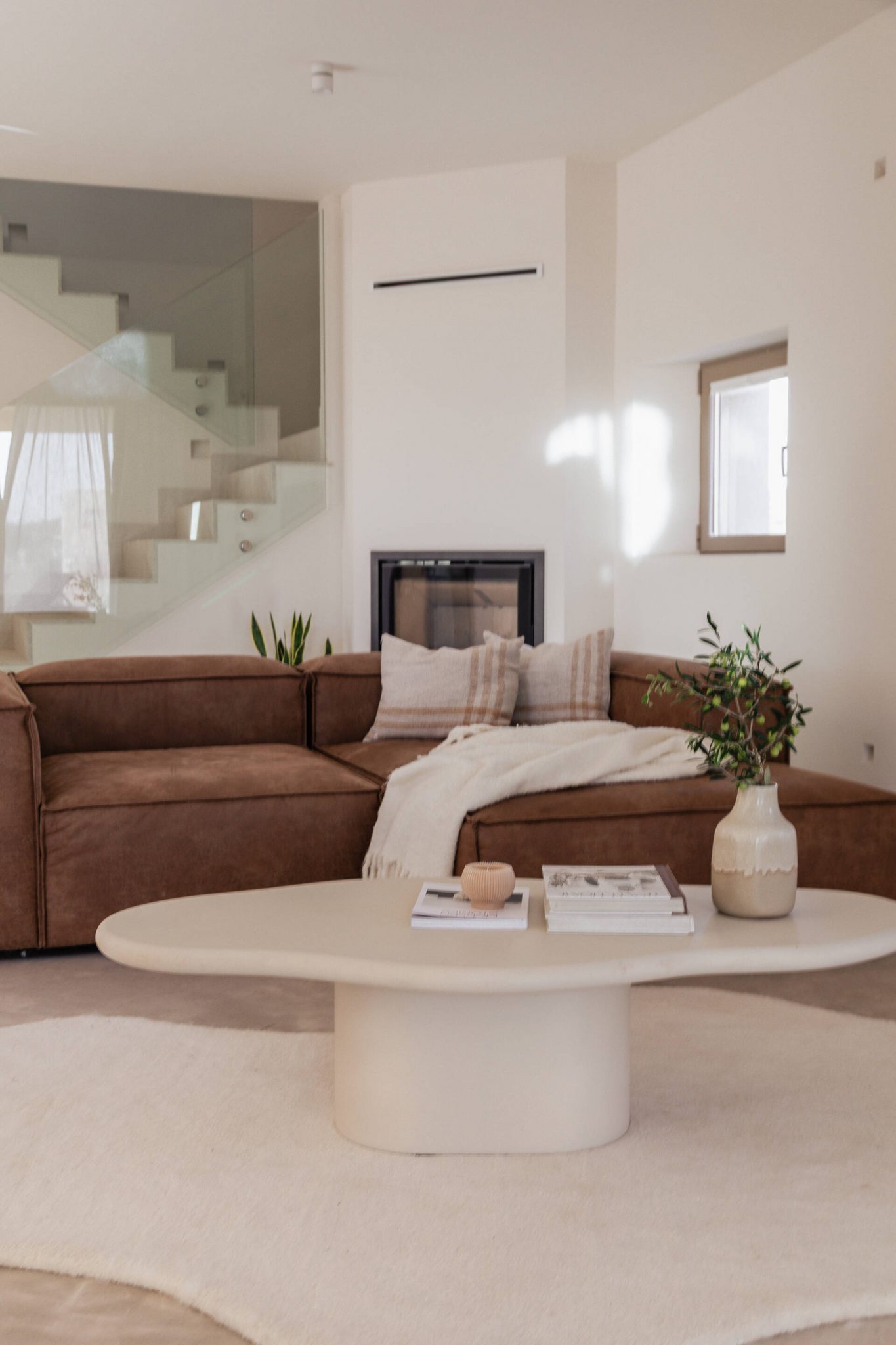 salon décoration design maison contemporaine en pierres Majorque