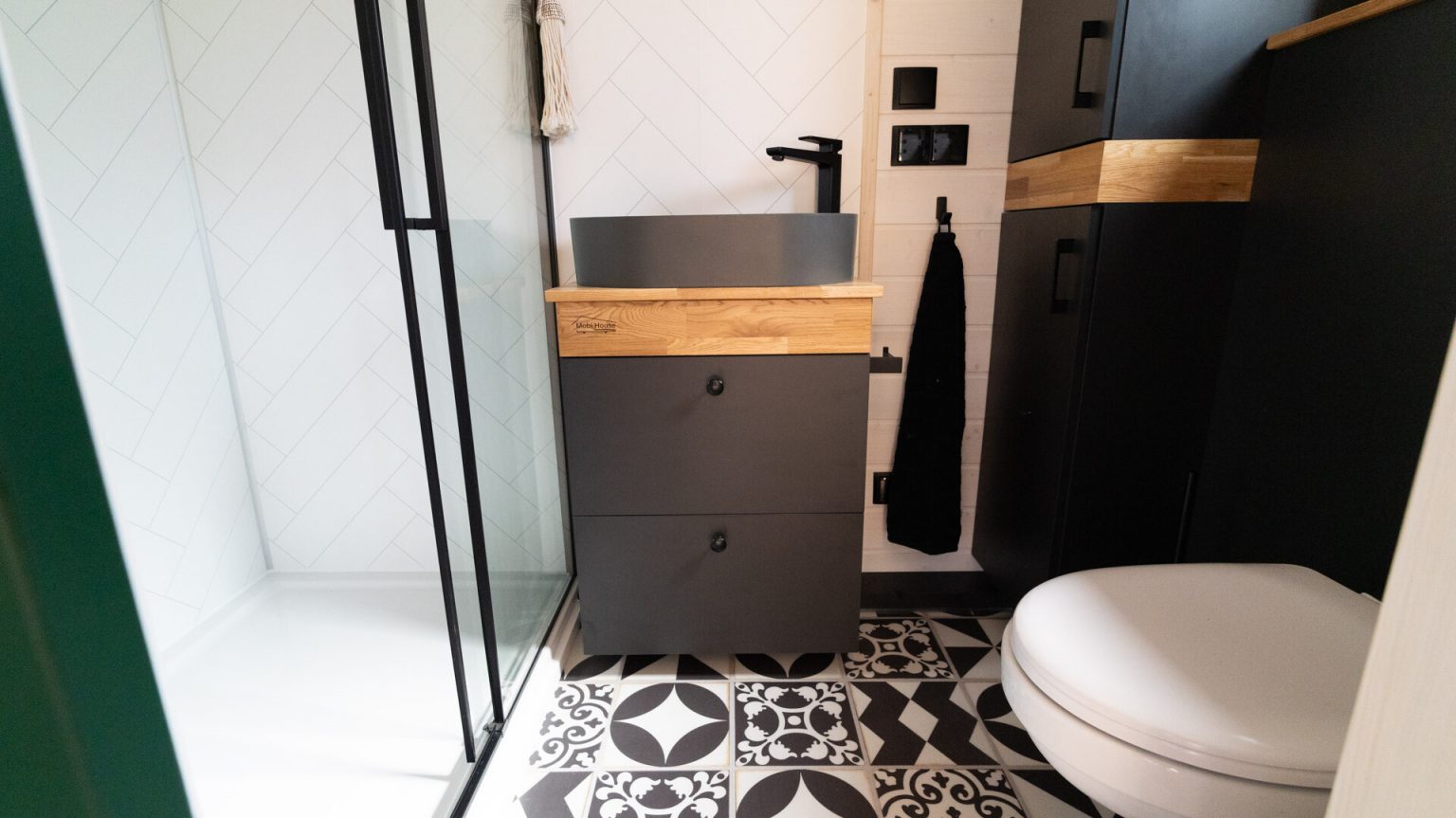 salle de bain mini maison mobile par MobiHouse livrable en France