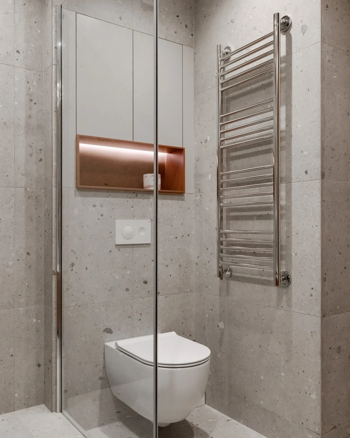 salle de bain deux-pièces design 59m2 décoration grise et bois