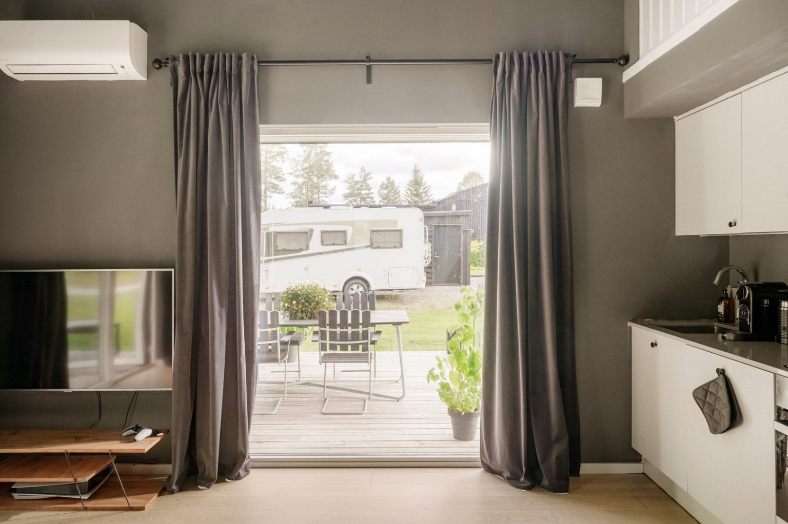 salon et cuisine petite maison 34m2