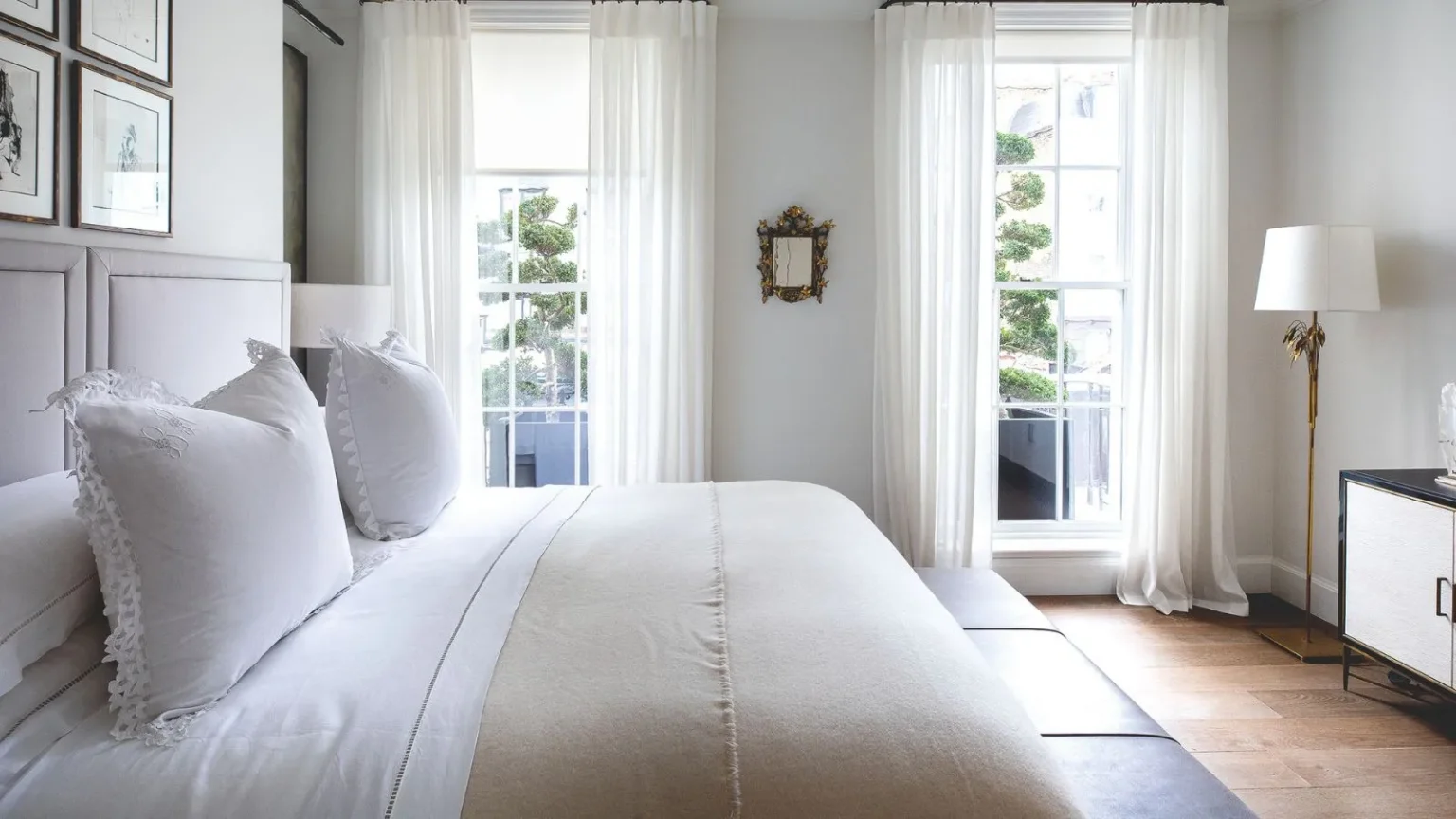 chambre blanche décoration contemporaine