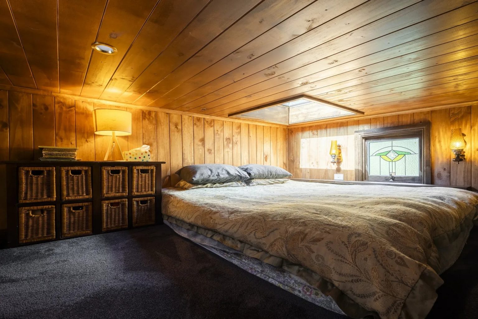 mezzanine décoration vintage petite maison en bois massif 27m2