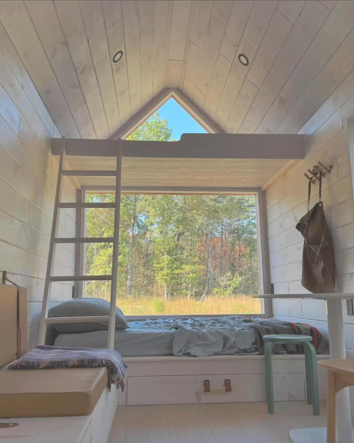 intérieur mini maison mobile de 22m2 Weekender de Nordic & Spruce