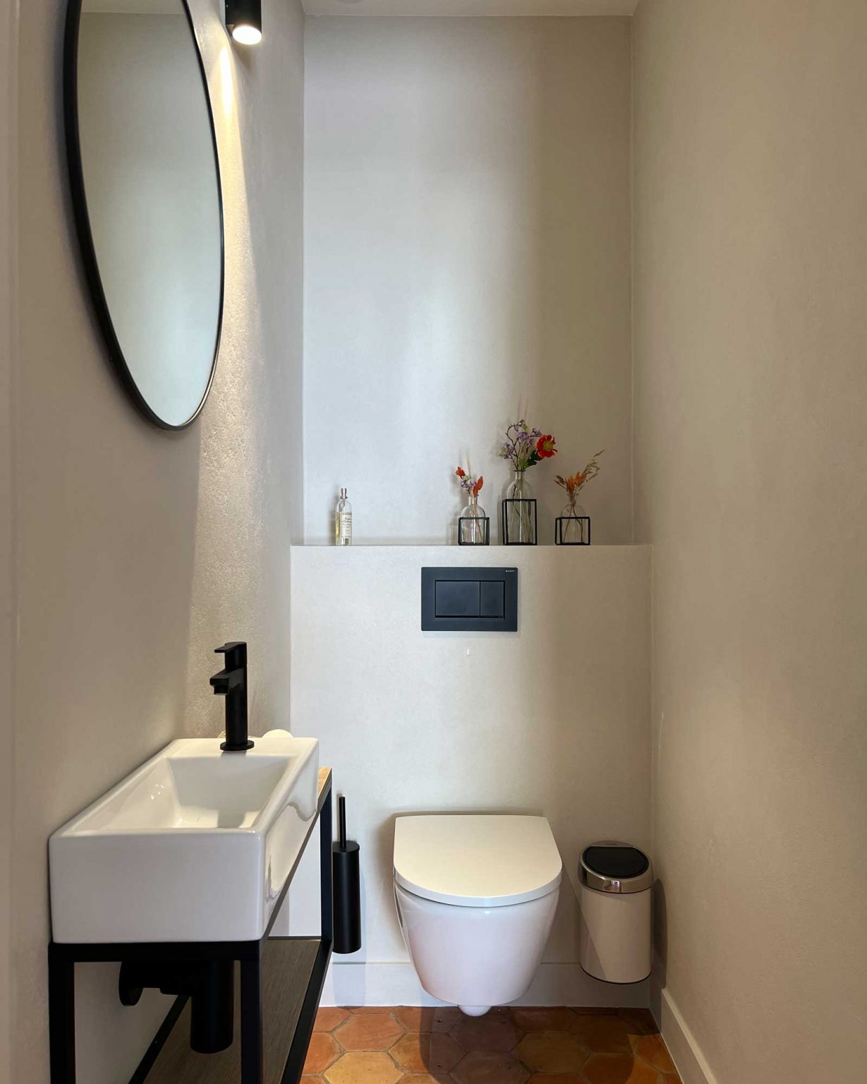 toilettes wc design noir gris et blanc