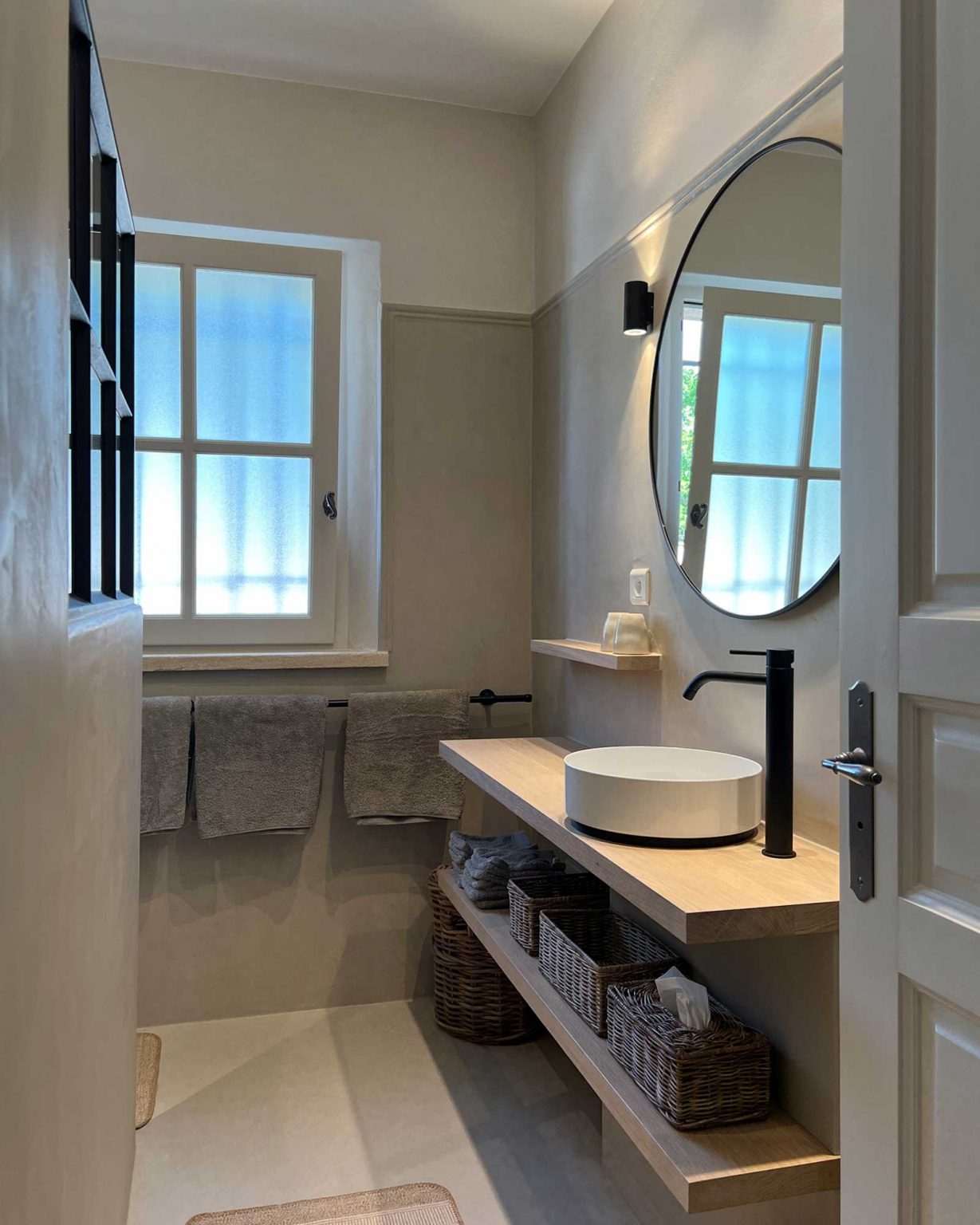 salle de bain design maison provençale