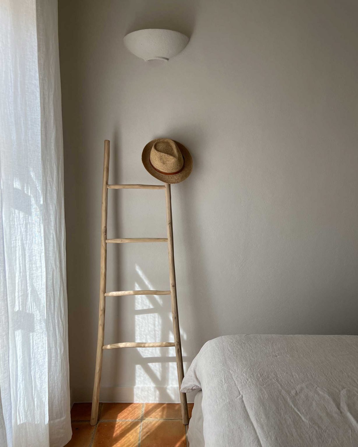 chambre minimaliste décoration rustique chic
