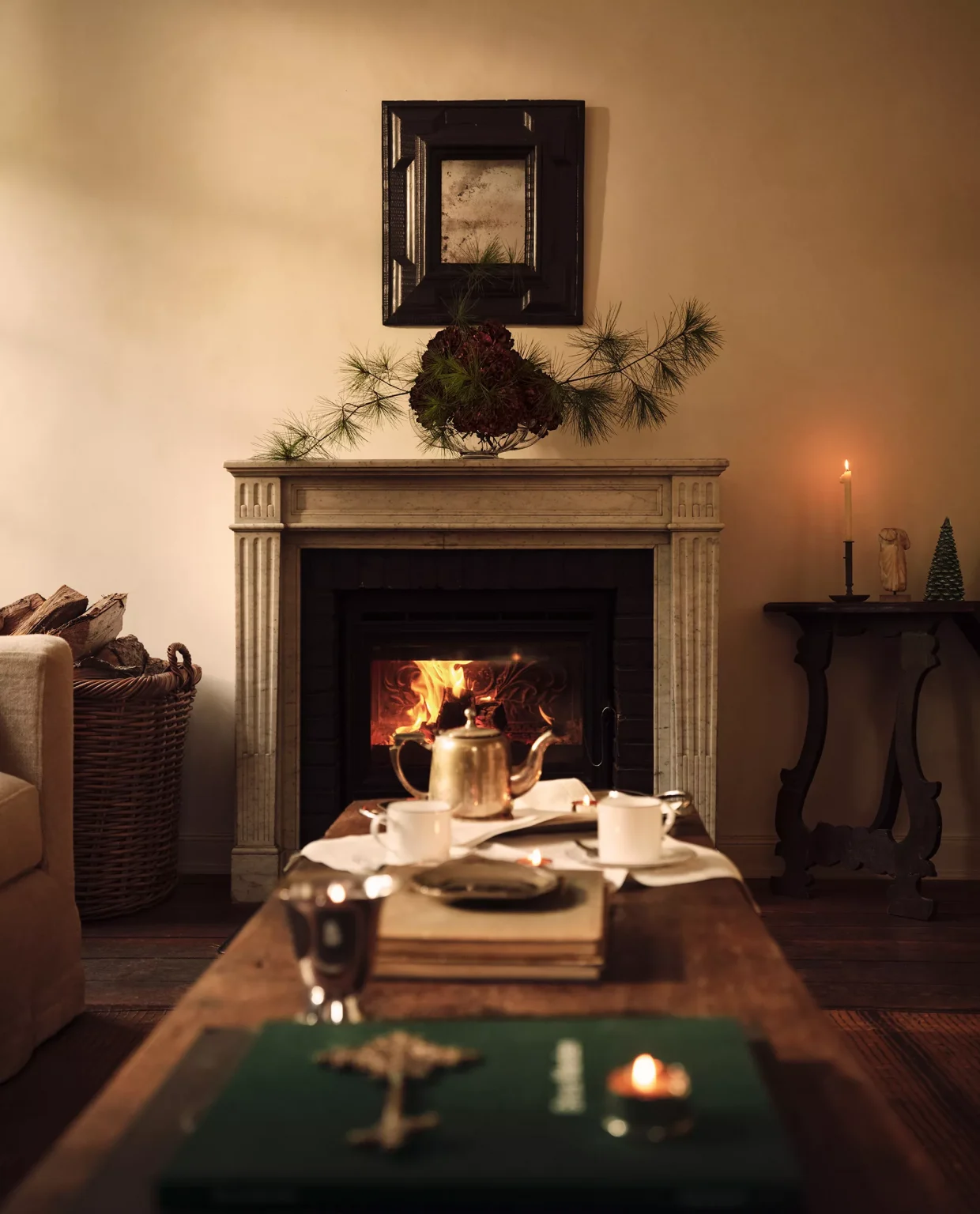 salon maison classique avec cheminée