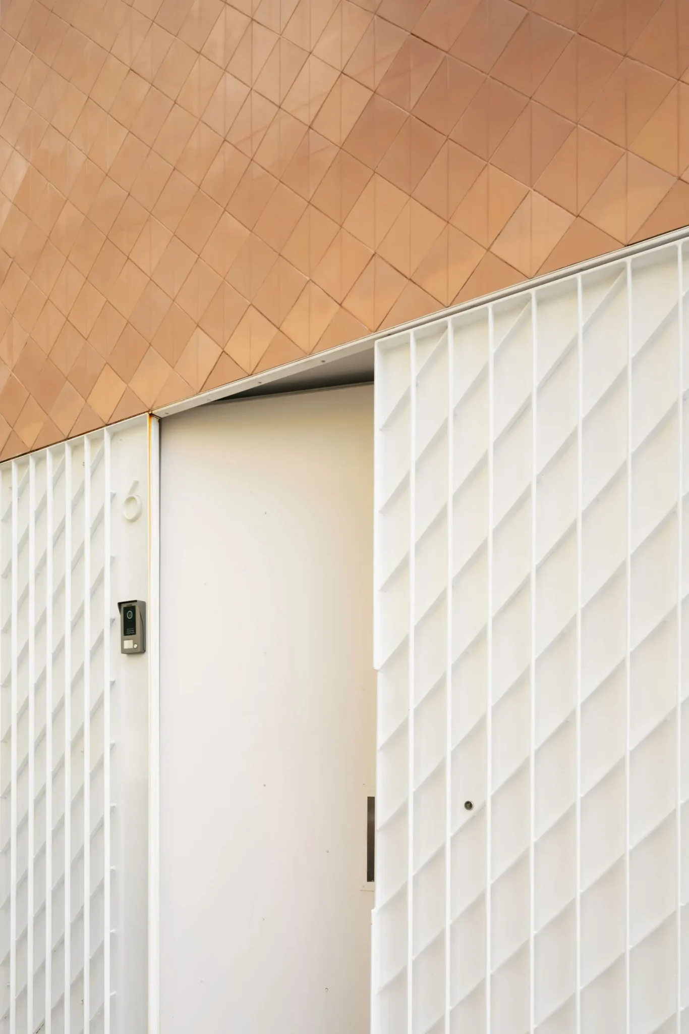 façade maison de ville contemporaine Lisbonne