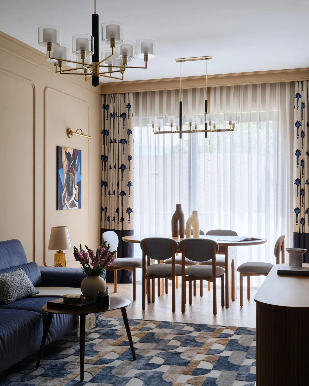 salon appartement 100m2 décoration vintage et contemporaine bleue