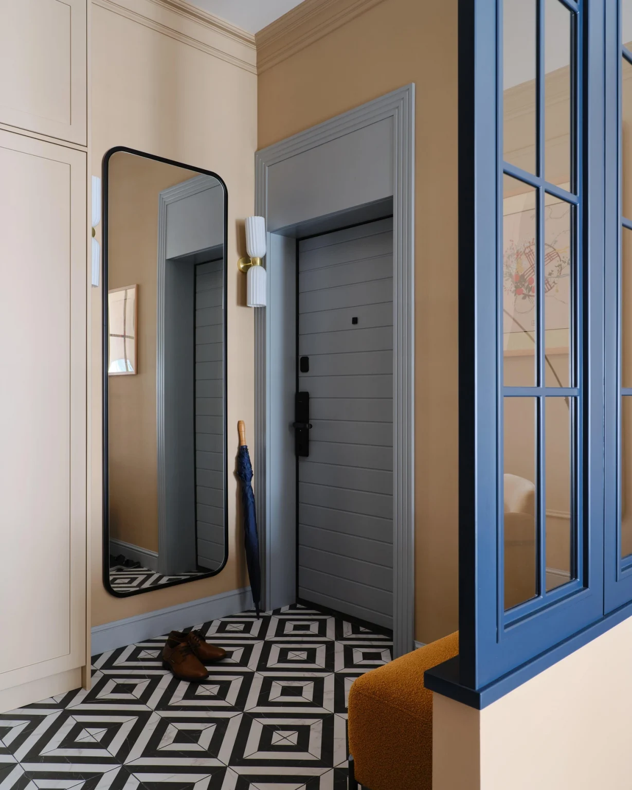 entrée avec verrière bois appartement 100m2 décoration vintage et contemporaine