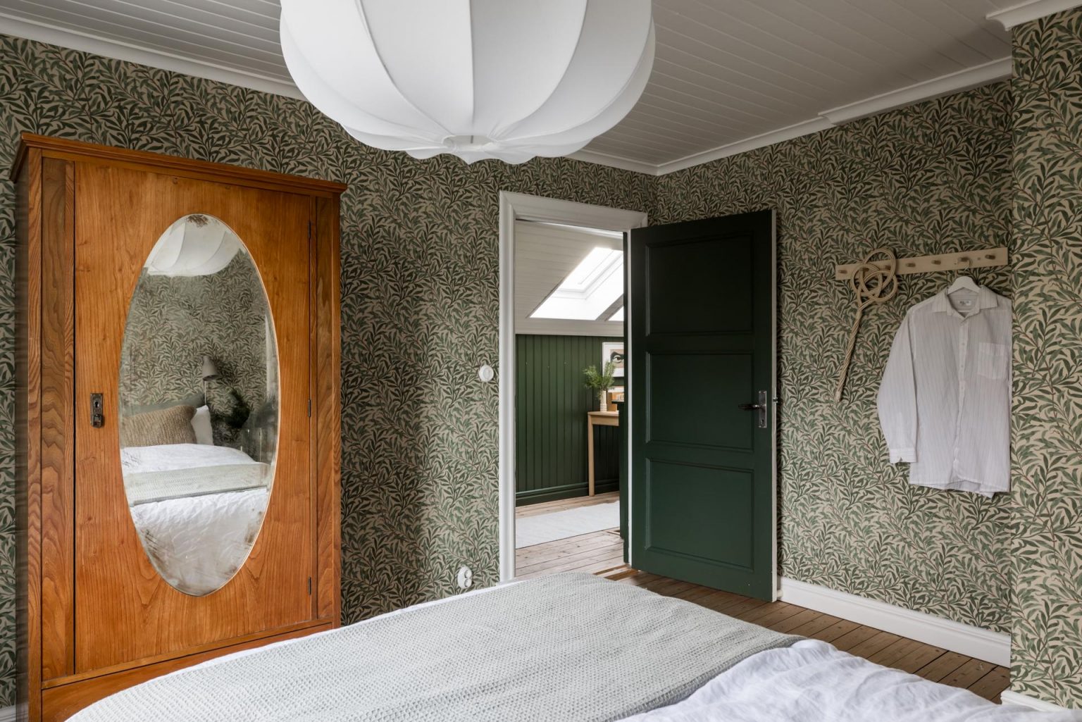 chambre papier-peint vert végétal décoration vintage