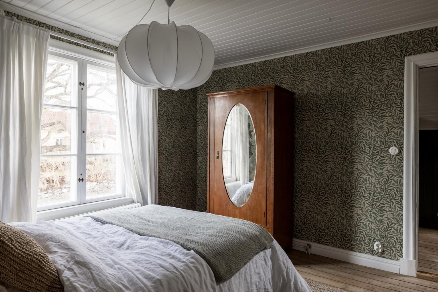 chambre papier-peint vert végétal décoration vintage