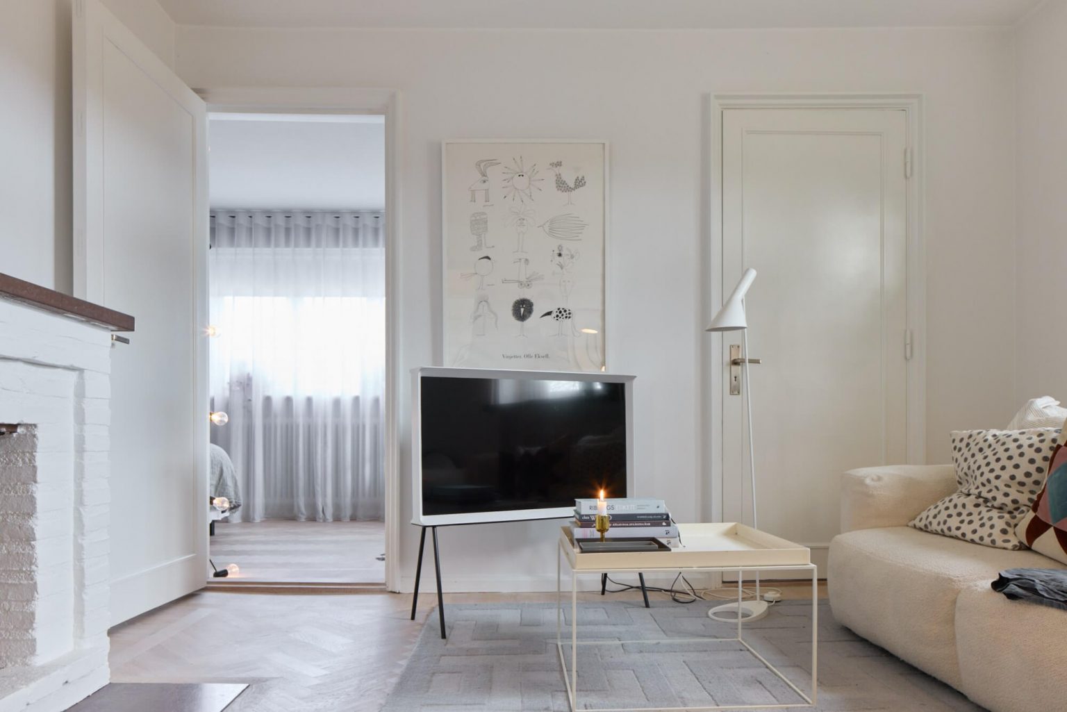 salon avec cheminée décoration scandinave