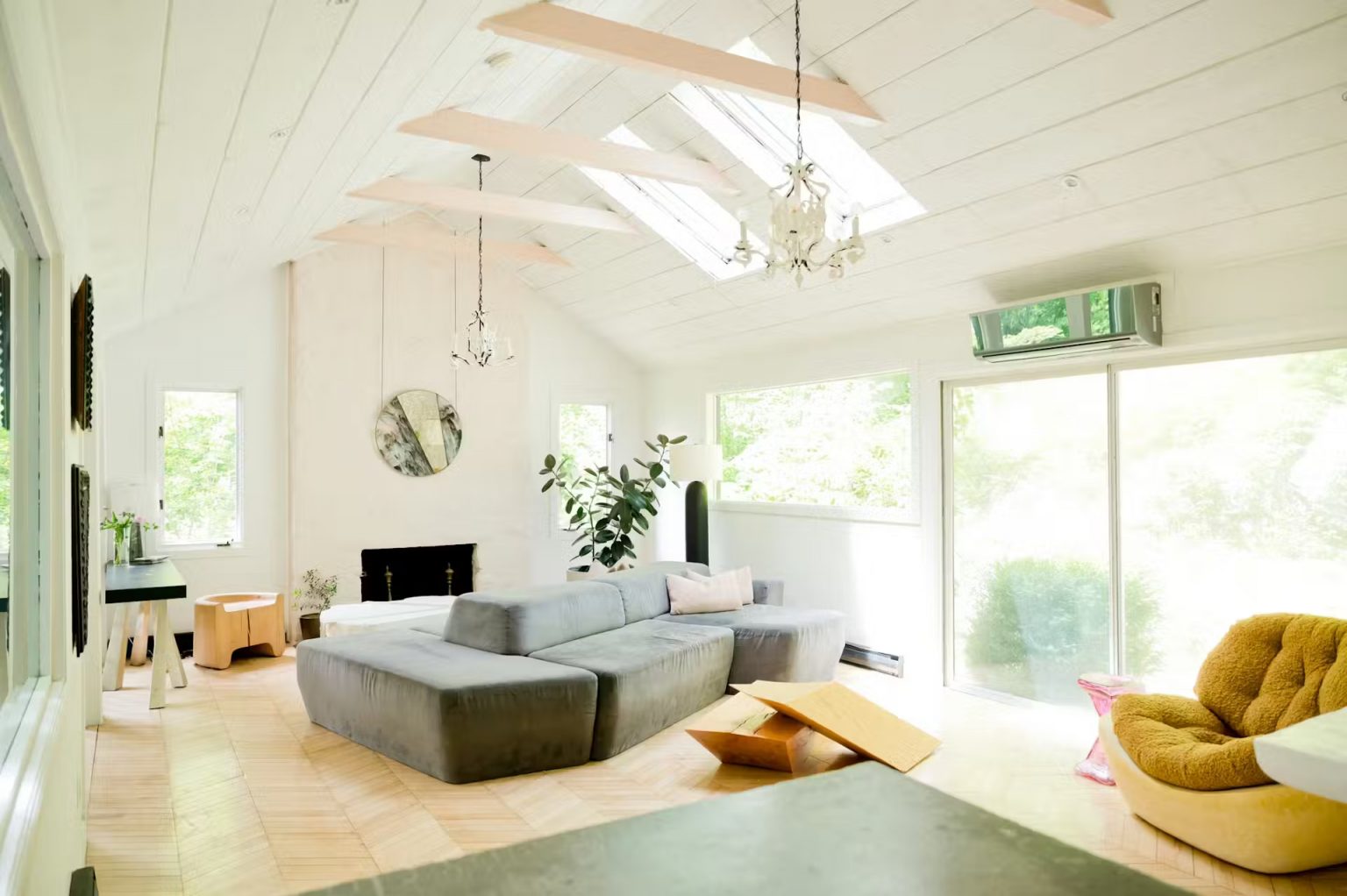 salon avec cheminée décoration design