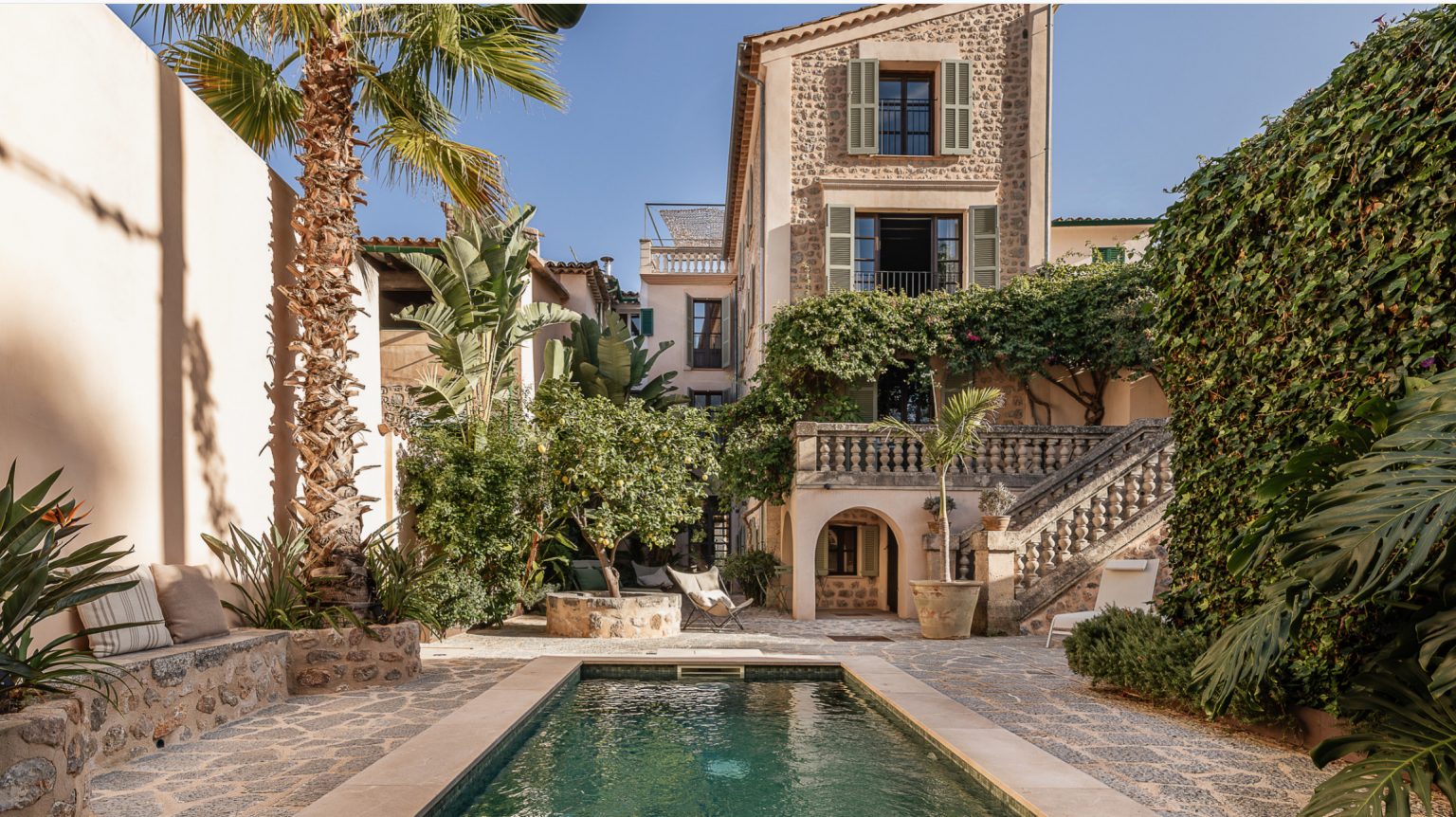 maison de ville en pierres avec piscine Casa Calma Soller Majorque Berrow Projects