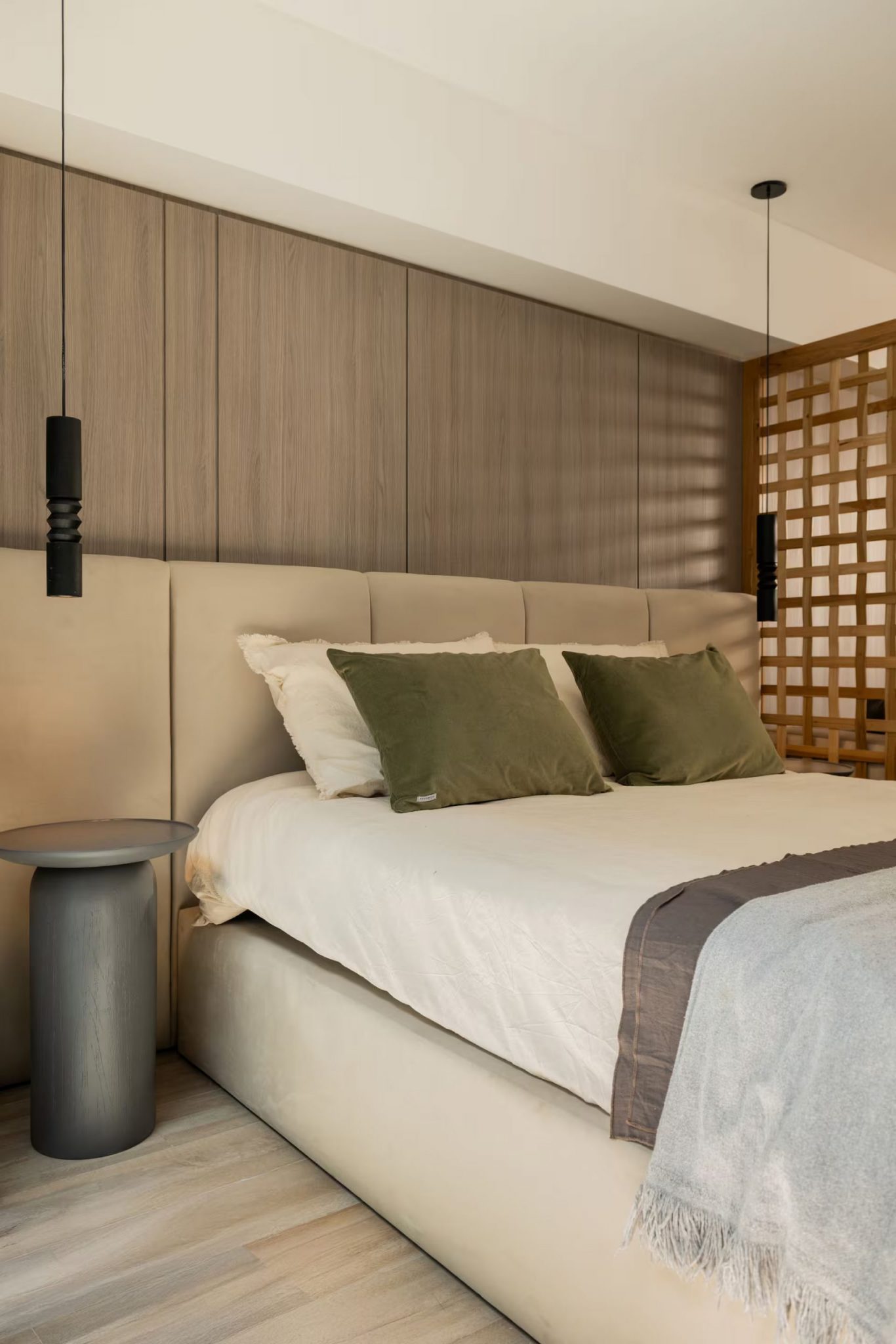 zone chambre avec claustra bois studio 45m2