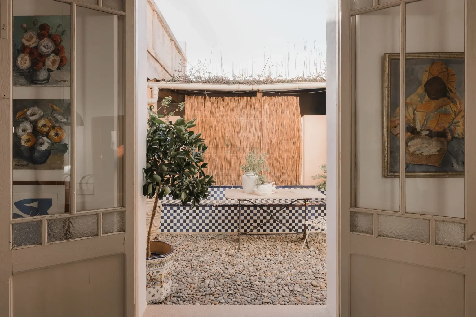 patio avec gravier maison décoration vintage et rustique Casa Coral Majorque