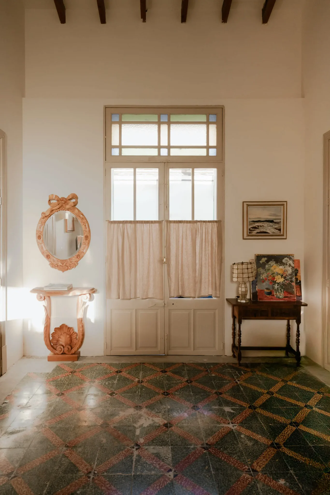 entrée avec carrelage ancien décoration vintage et rustique Casa Coral Majorque