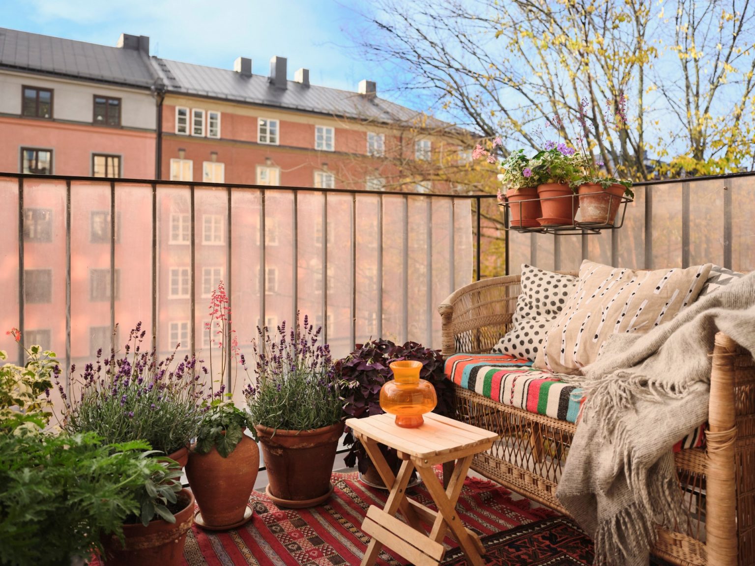 balcon sur cour sol tapis kilim