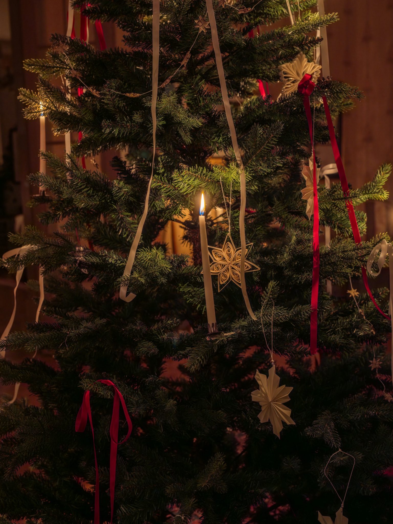 sapin de Noël décoration classique chic