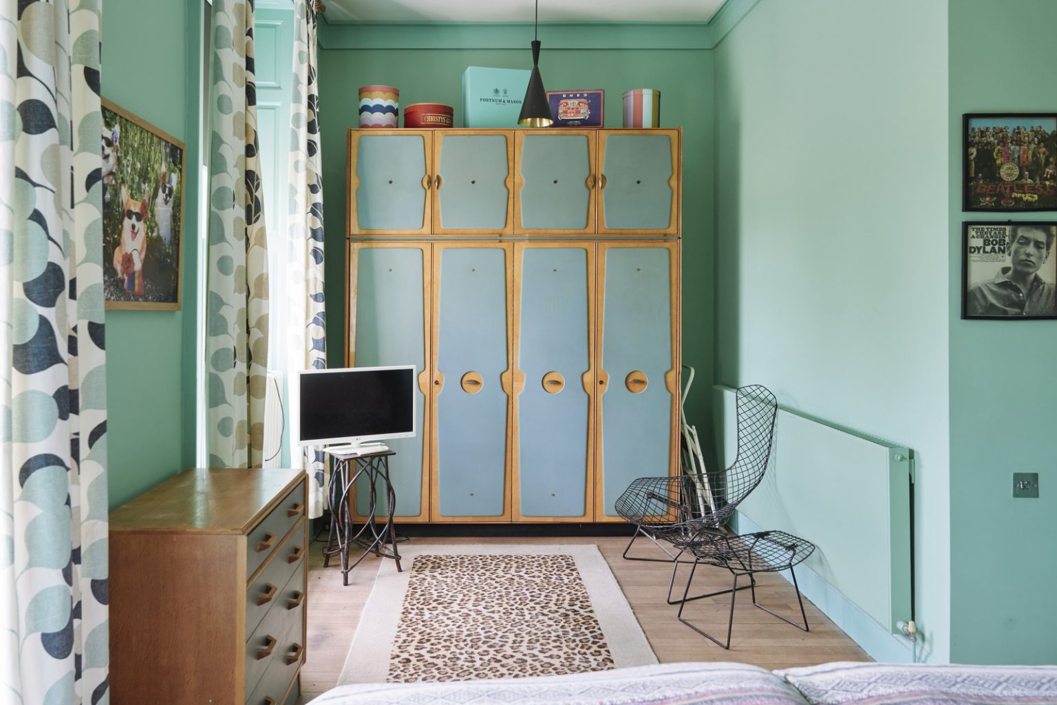 chambre vert turquoise appartement ancien décoration colorée