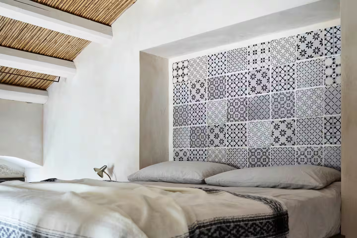 chambre en mezzanine décoration vintage appartement Sicile