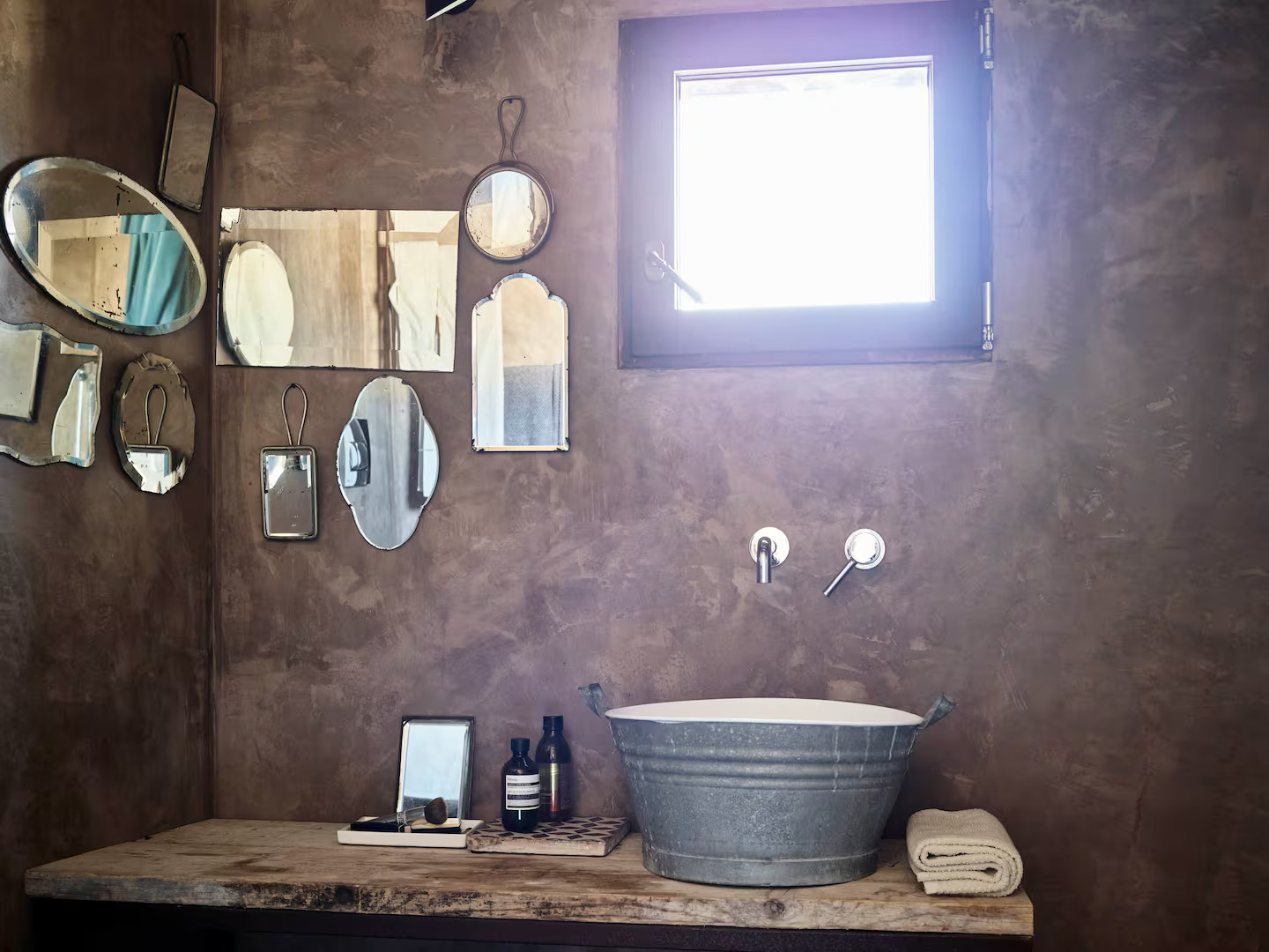 salle de bain décoration vintage appartement Sicile