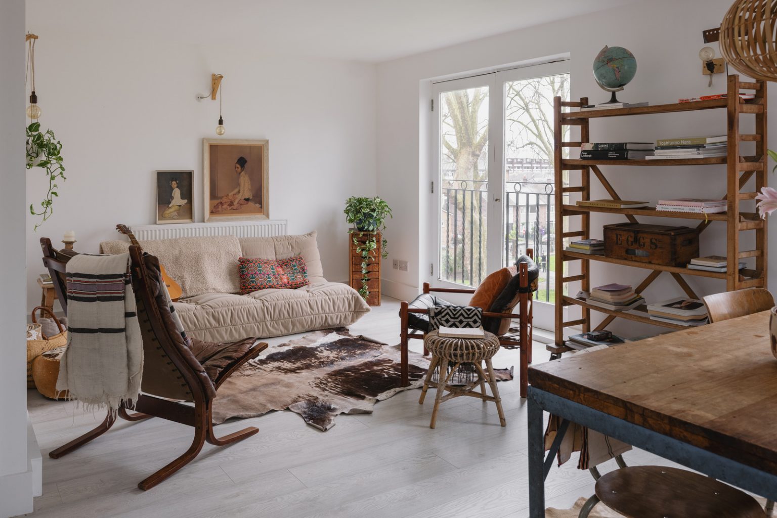 salon canapé Togo décoration naturelle et neutre appartement 63m2 Londres