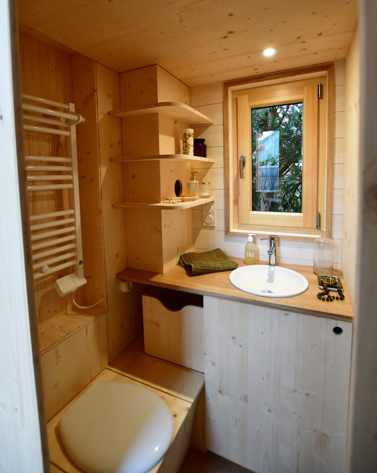 salle de bain mini maison française de 17m2 La Tiny House