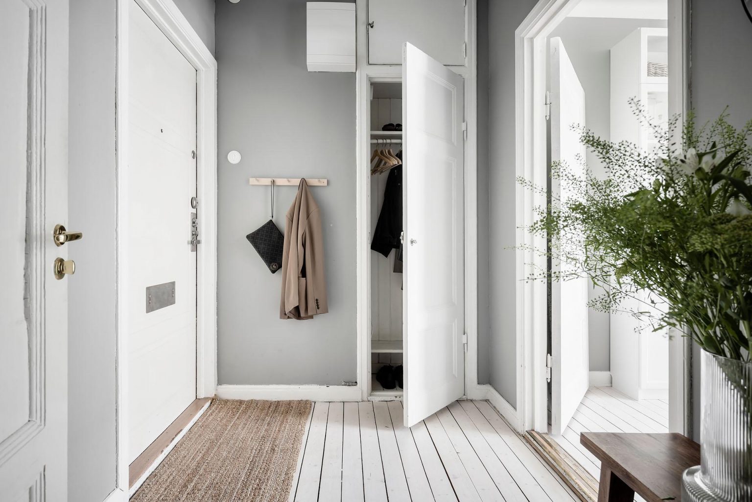 entrée deux-pièces 40m2 décoration monochrome scandinave