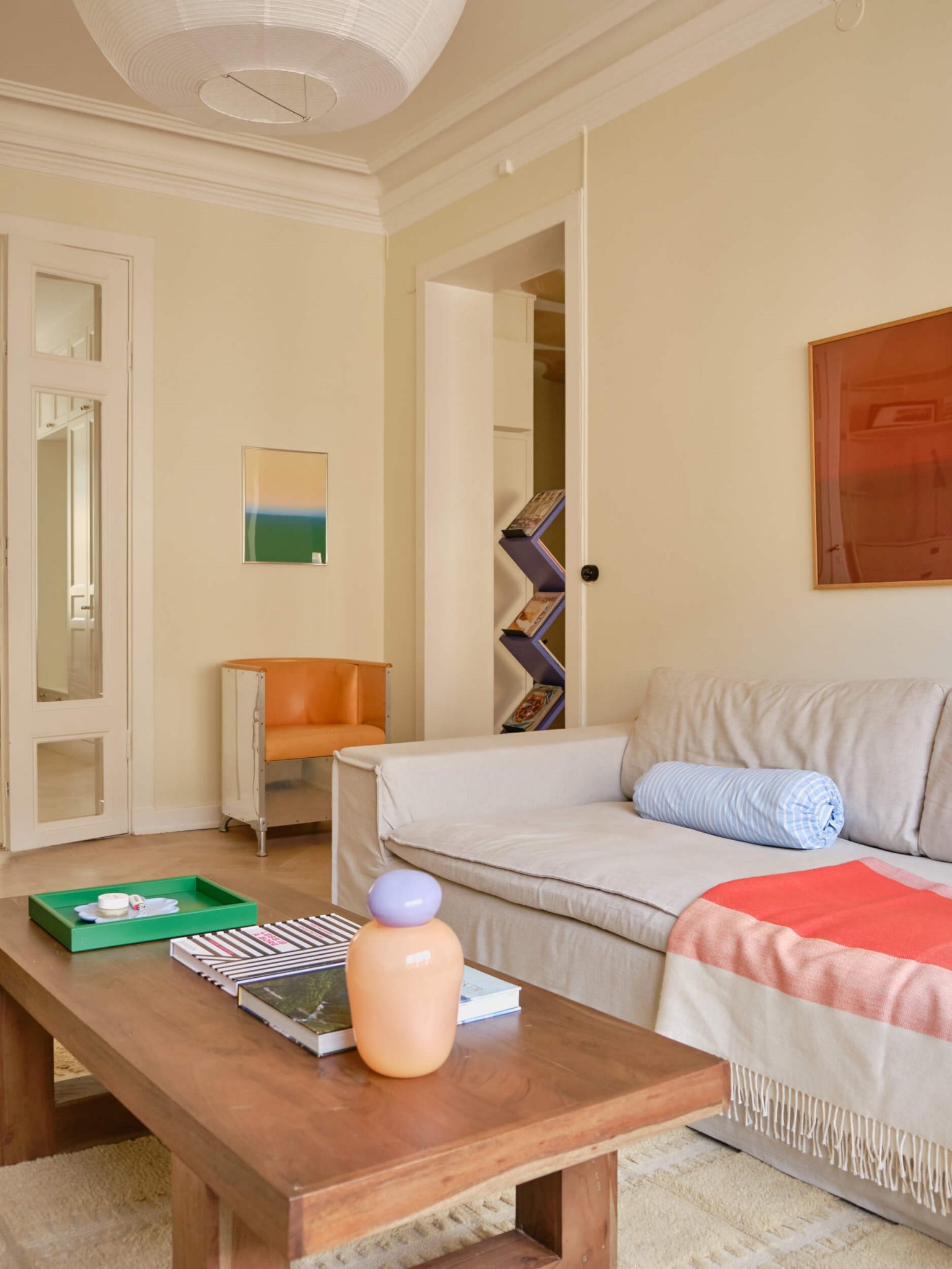 salon décoration scandinave appartement ancien Stockholm