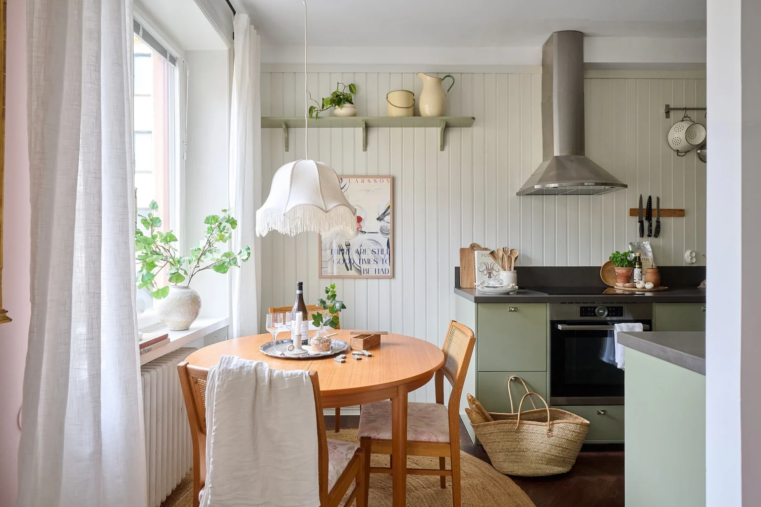 cuisine verte décoration scandinave deux-pièces 50m2