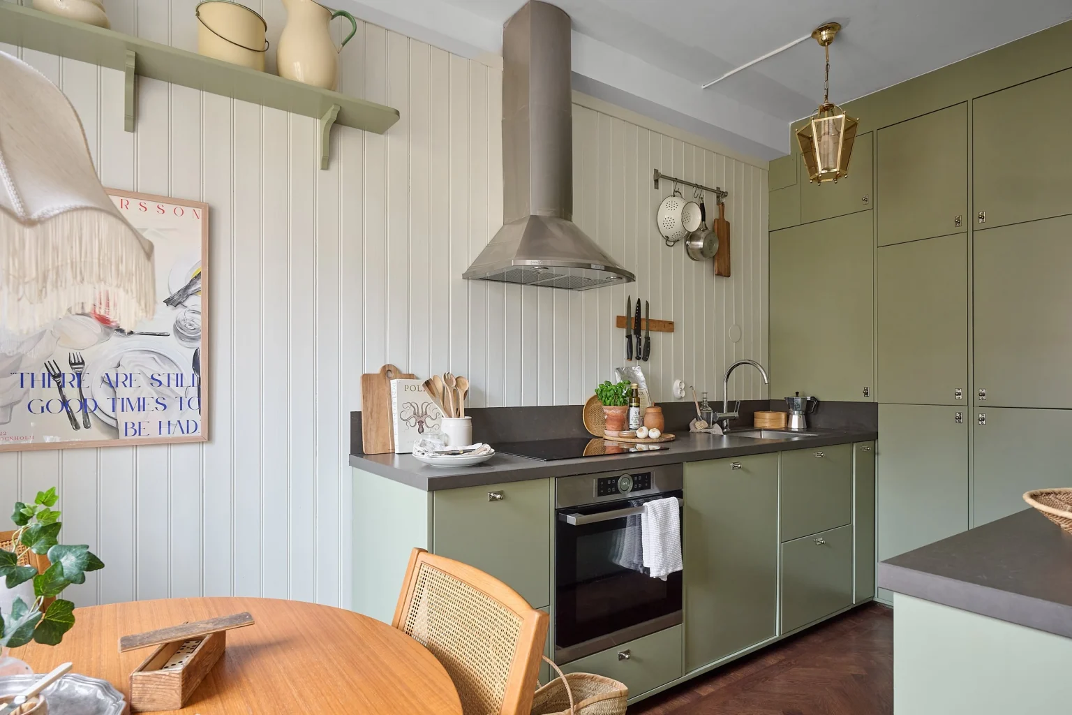 cuisine verte décoration scandinave deux-pièces 50m2