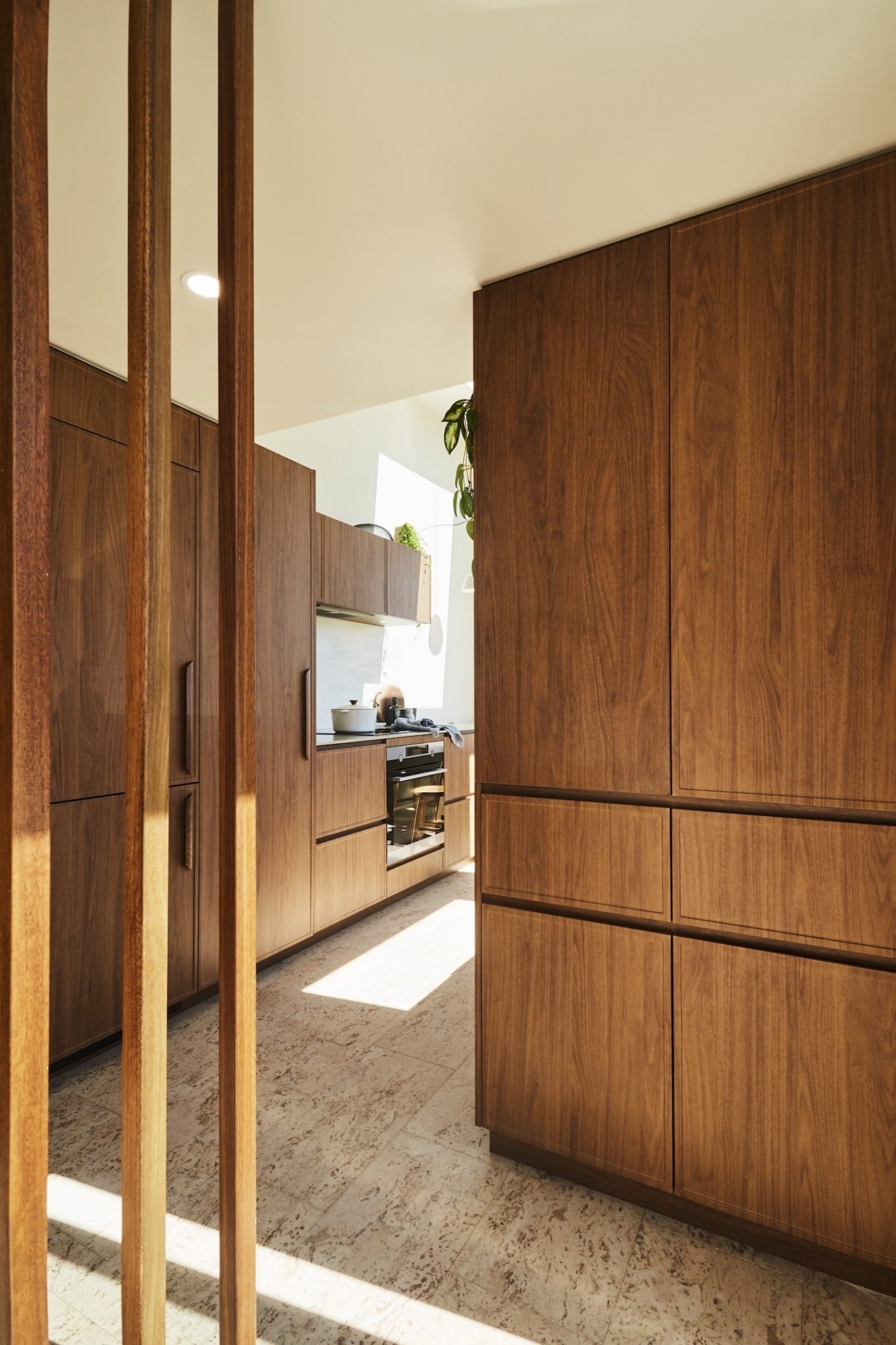 tiny house 30m2 Noosa intérieur bois mid-century et glamour