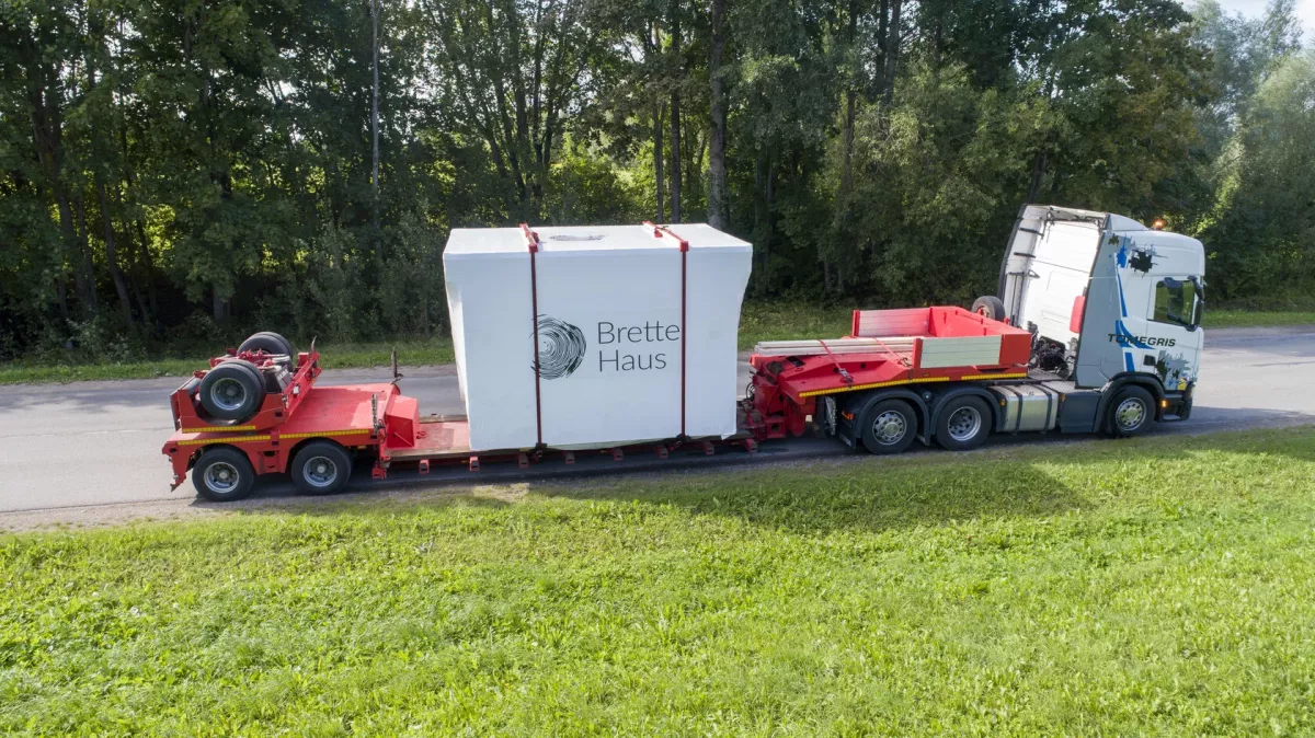 livraison sur camion mini maison pliante de 49m2 Brette Haus livrable dans le monde entier livraison sur camion mini maison pliante de 49m2 Brette Haus livrable dans le monde entier