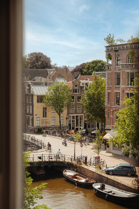vue canal Amsterdam vue canal Amsterdam