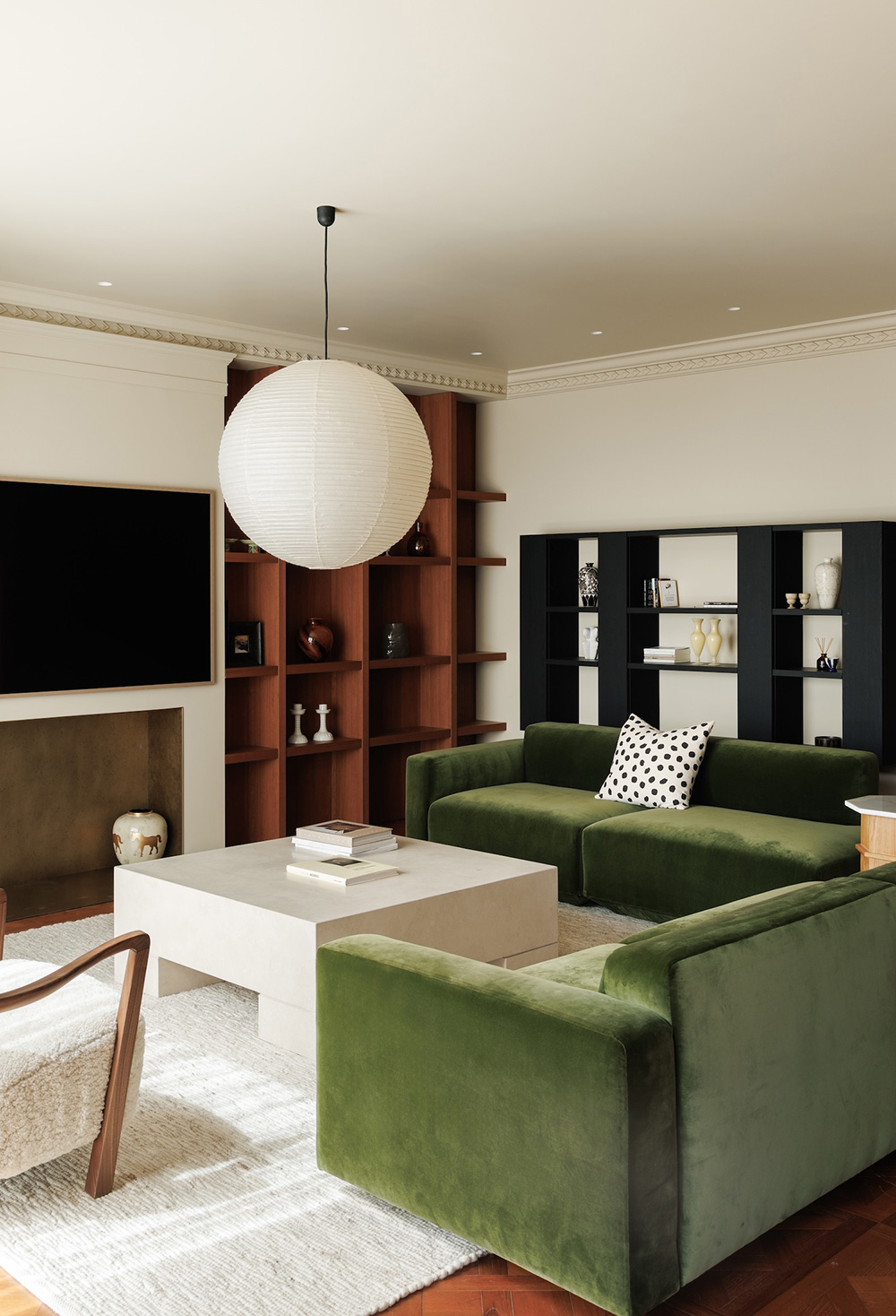 salon avec canapé vert olive décoration contemporaine appartement Pékin salon avec canapé vert olive décoration contemporaine appartement Pékin