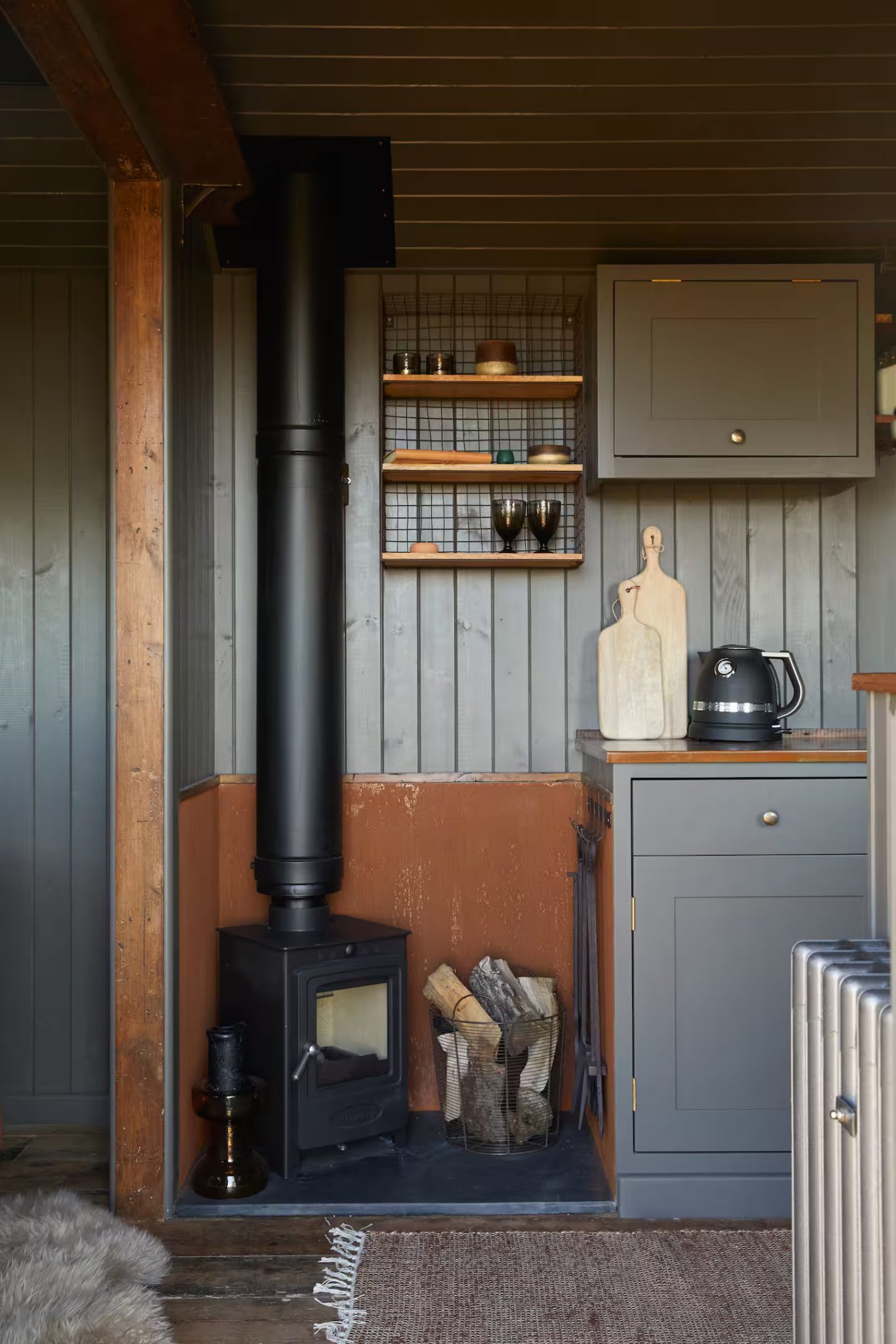 intérieur tiny house roulotte style cabane de berger