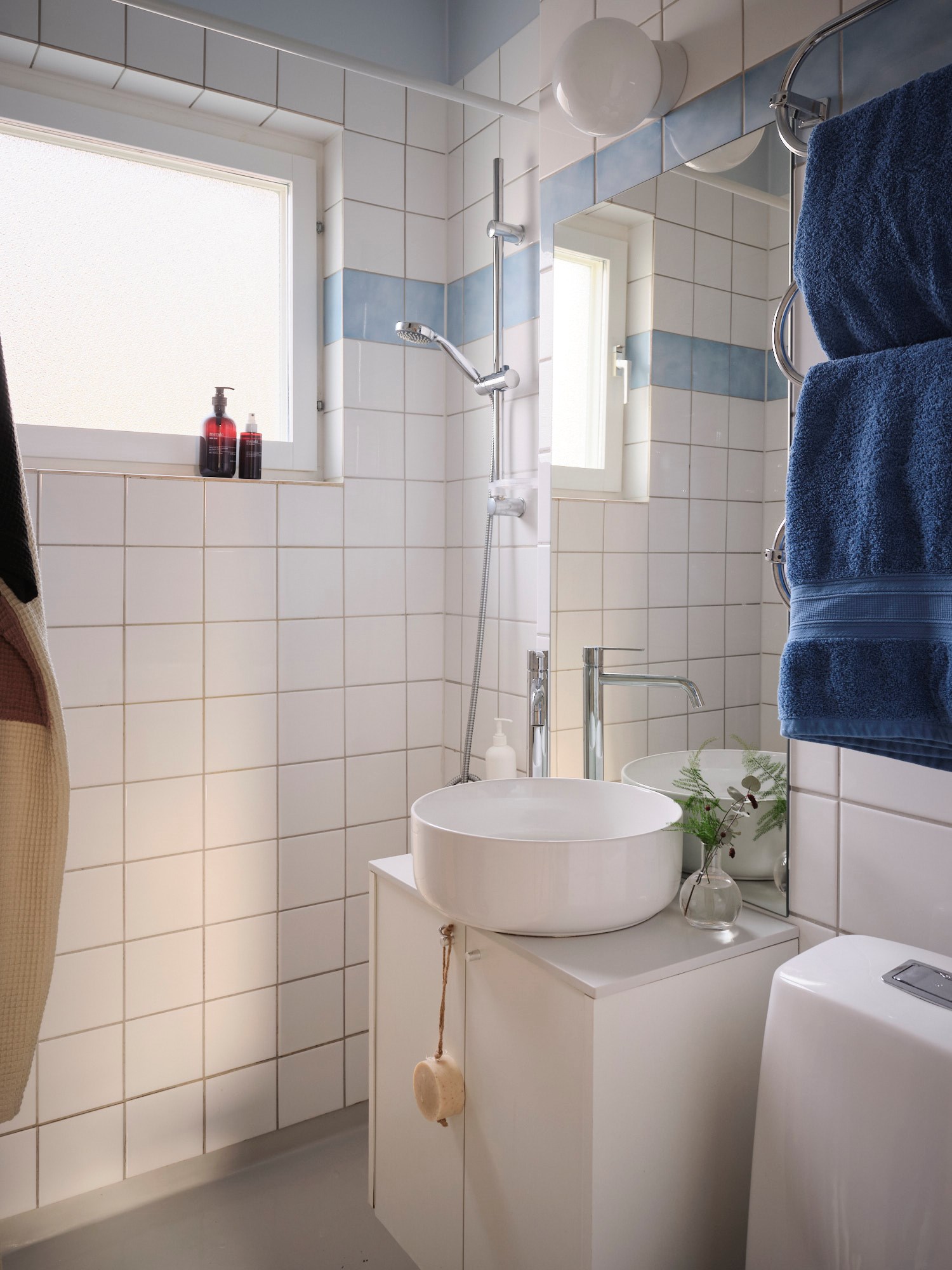 salle de bain bleue et blanche salle de bain bleue et blanche