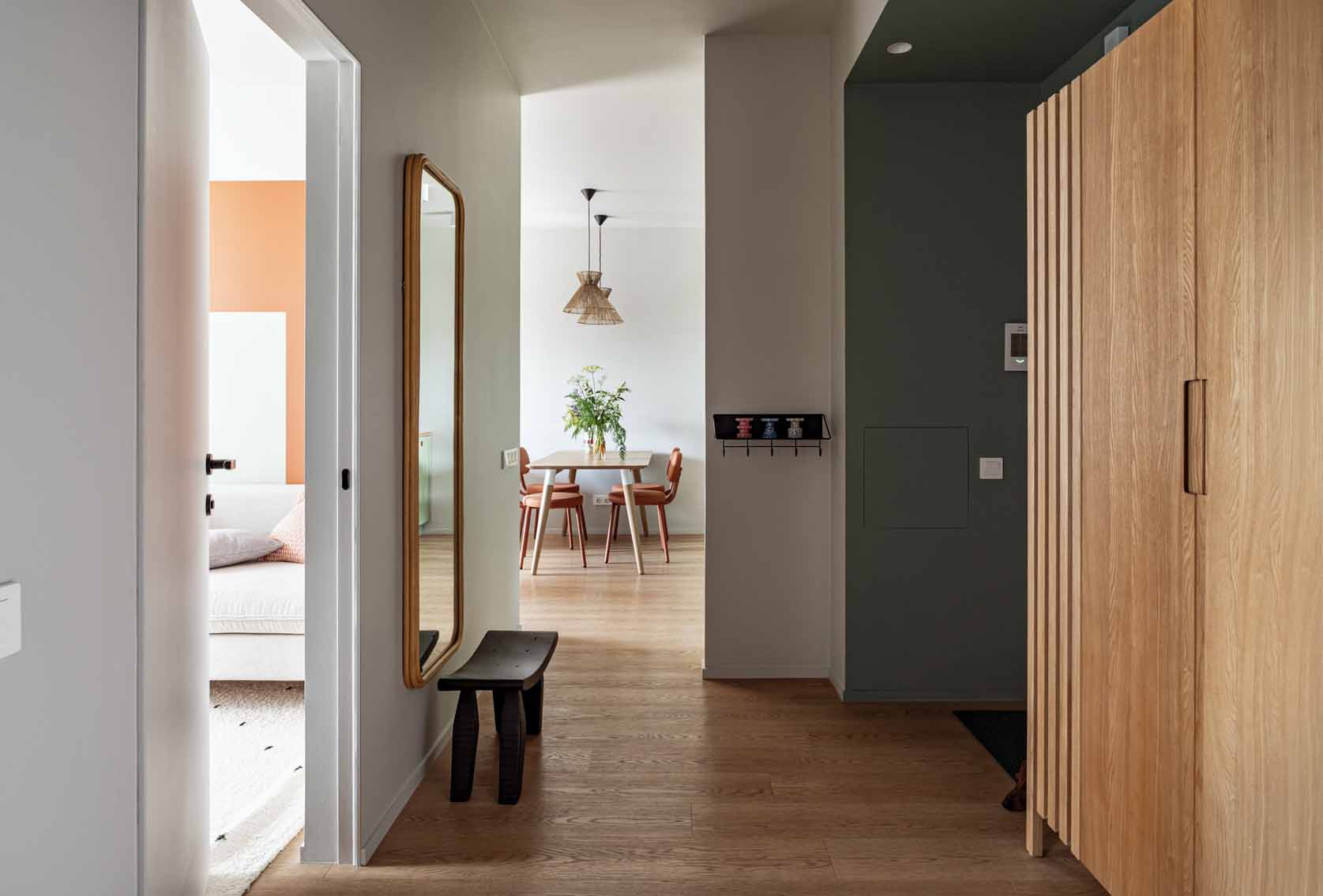 entrée appartement 62m2 décoration colorée entrée appartement 62m2 décoration colorée