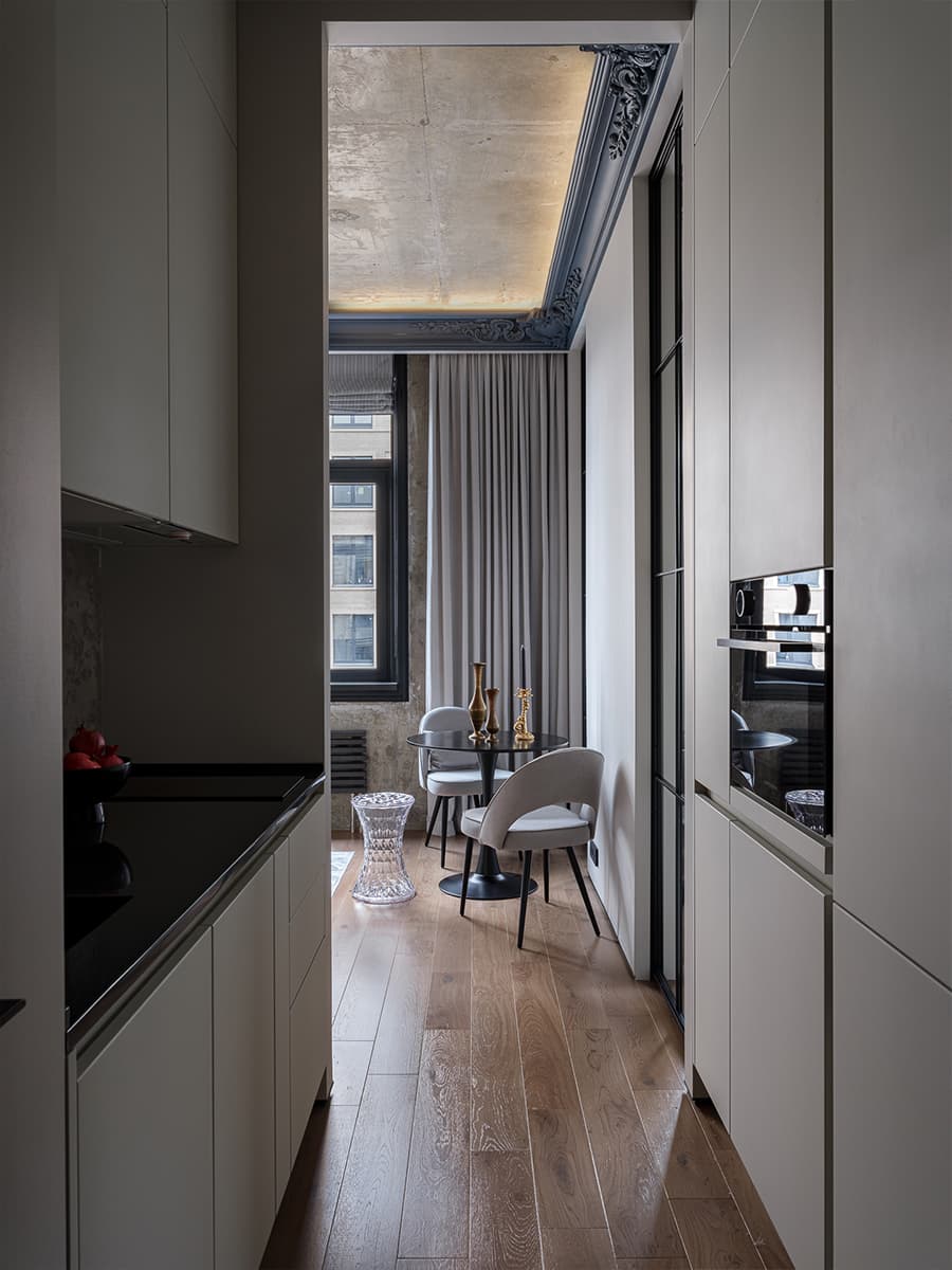 cuisine design blanche dans couloir deux-pièces de 41m2 décoration contemporaine cuisine design blanche dans couloir deux-pièces de 41m2 décoration contemporaine