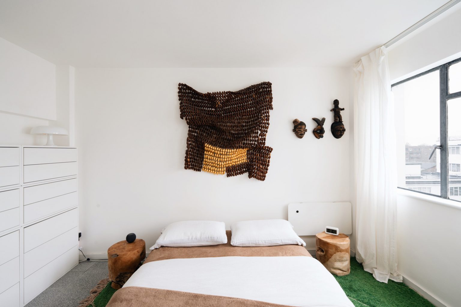 chambre minimaliste appartement moderniste de 58m2 à Londres décoration design