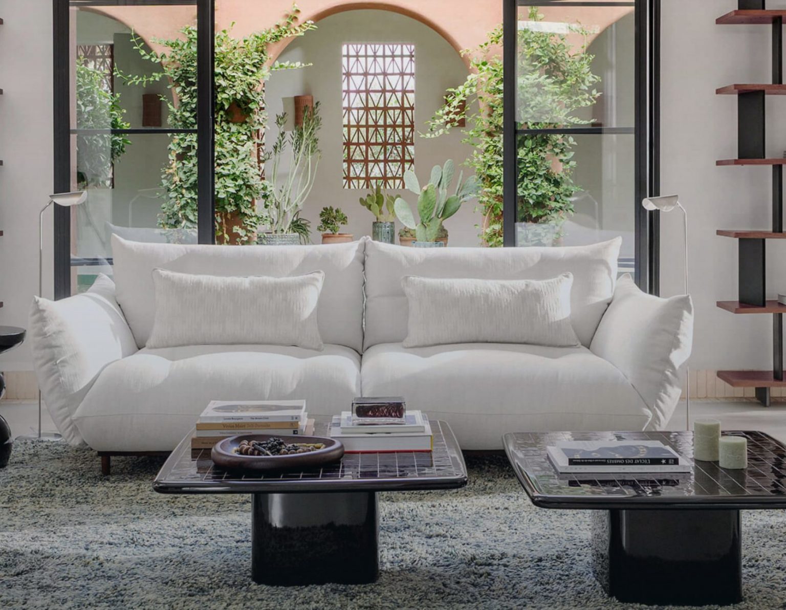 salon canapé blanc catalogue AM PM 2026 collection Patio Méditerranéen