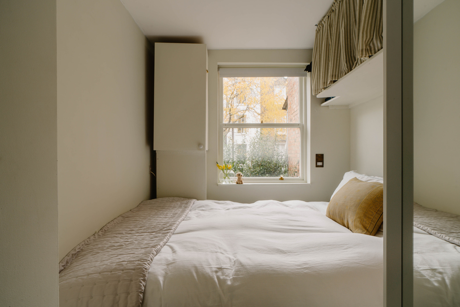 chambre 7m2 avec lit double deux-pièces 44m2 Londres décoration rustique chic chambre 7m2 avec lit double deux-pièces 44m2 Londres décoration rustique chic
