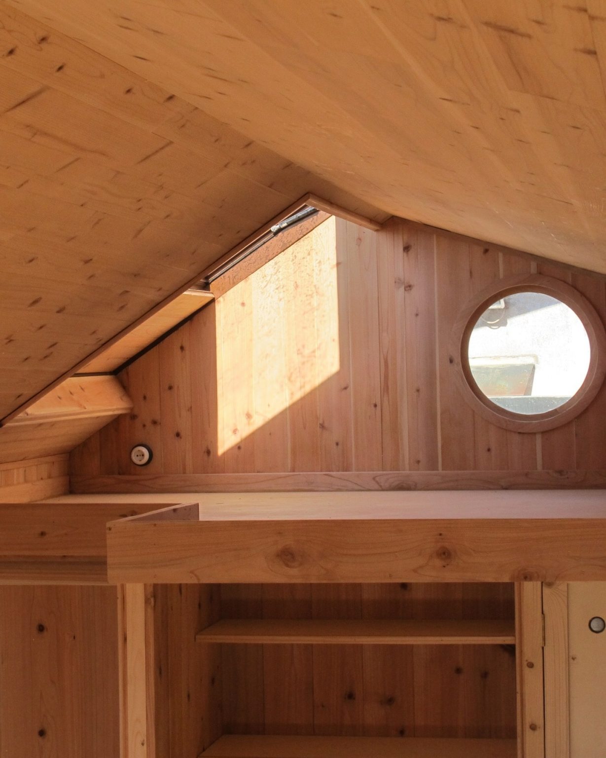 intérieur mini maison mobile Rata