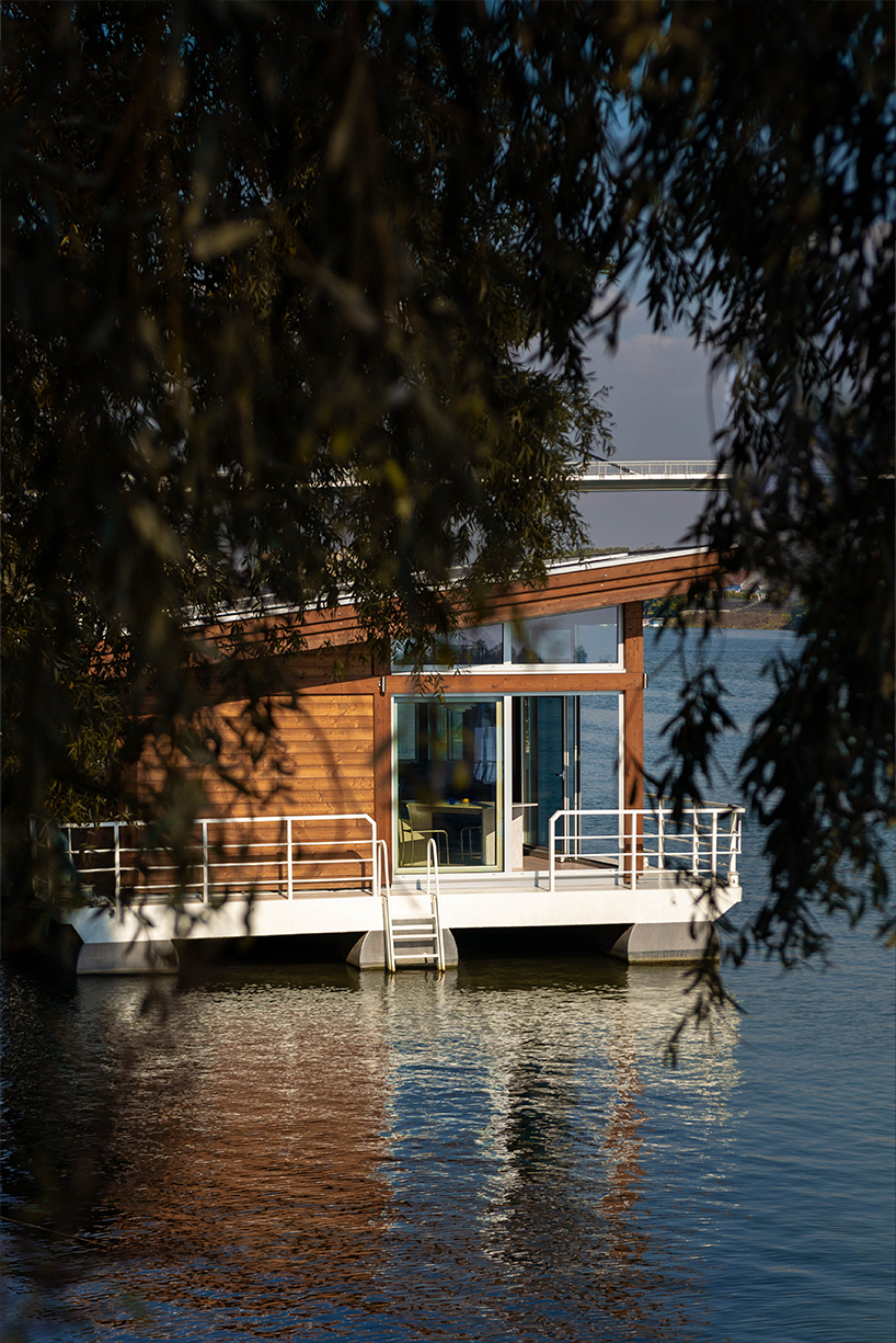 maison flottante conçue par architecte en Serbie